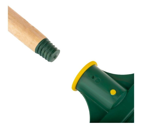 Метла для улицы Vega, малая, плоская распушенная, с деревянным черенком 120см