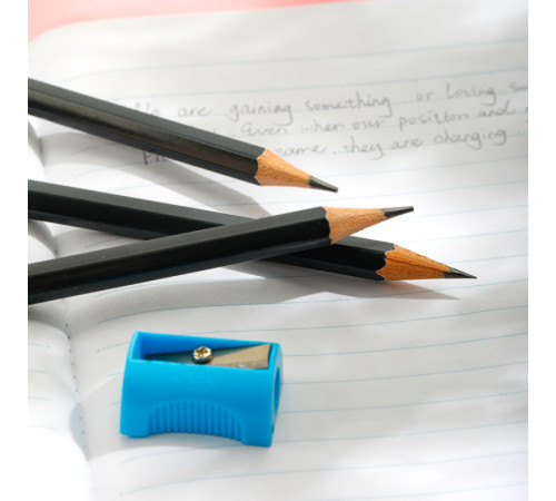 Набор карандашей чернографитных DELI, НВ, 3 штуки, точилка + ластик, блистер