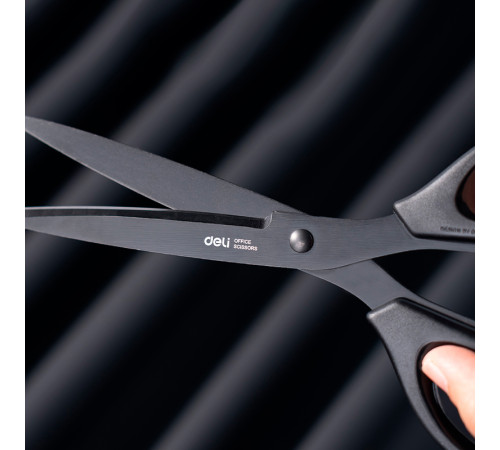 Ножницы DELI, 170 мм, с черным лезвием, пластиковые ручки, цвет ассорти