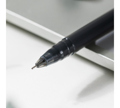 Ручка гелевая DELI "Max" 0,5 мм, черная