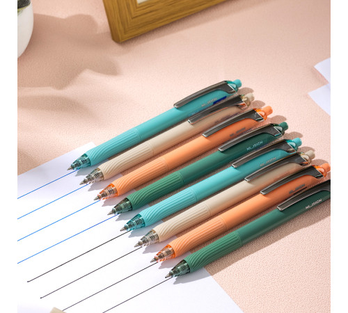 Ручка гелевая DELI "NS666" 0,7 мм, автоматическая, черная