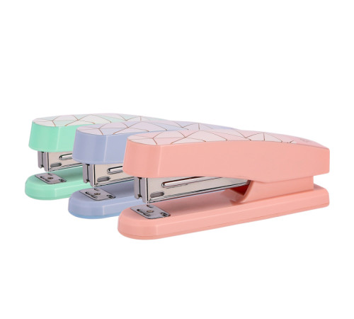 Степлер DELI "Macaron", пластиковый корпус,  до 25 листов, ассорти