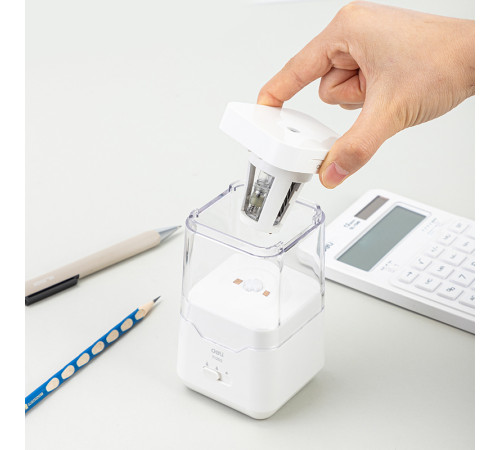 Точилка DELI "71202" электрическая, с контейнером, белая