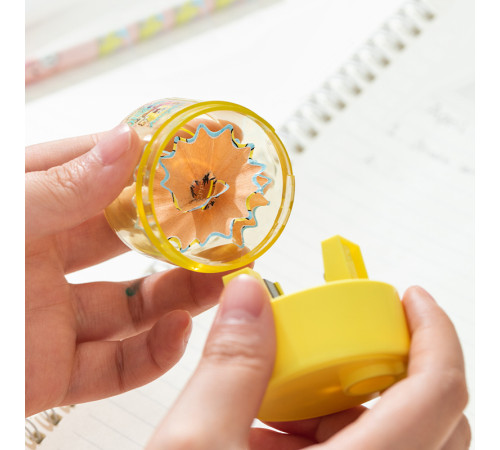 Точилка DELI "SpongeBob", с контейнером, ассорти