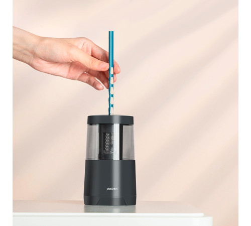 Точилка DELI "VA5" электрическая, с контейнером, черная